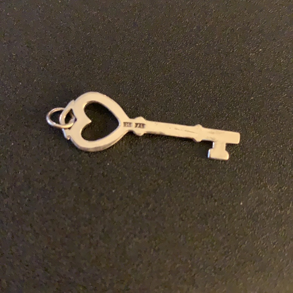 Silver Heart Key - Picture 2 of 4